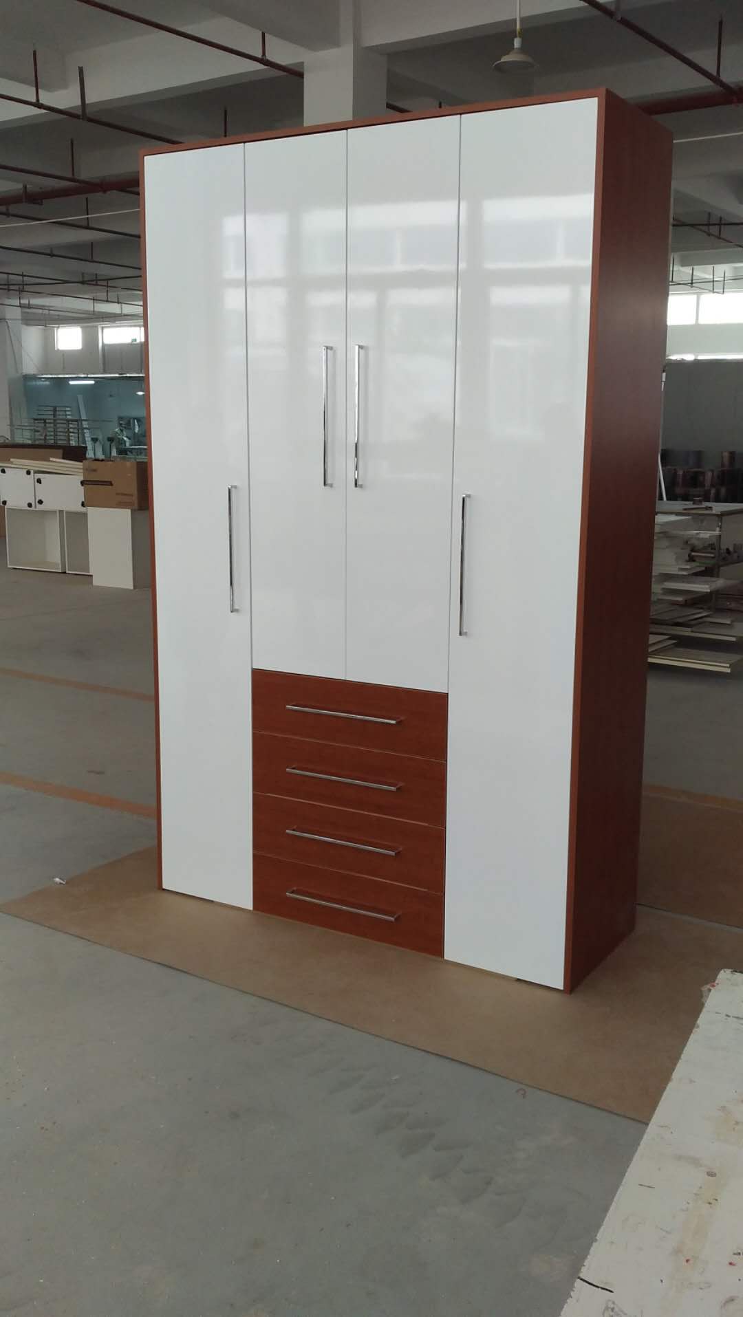bedroom 3 door wardrobe
